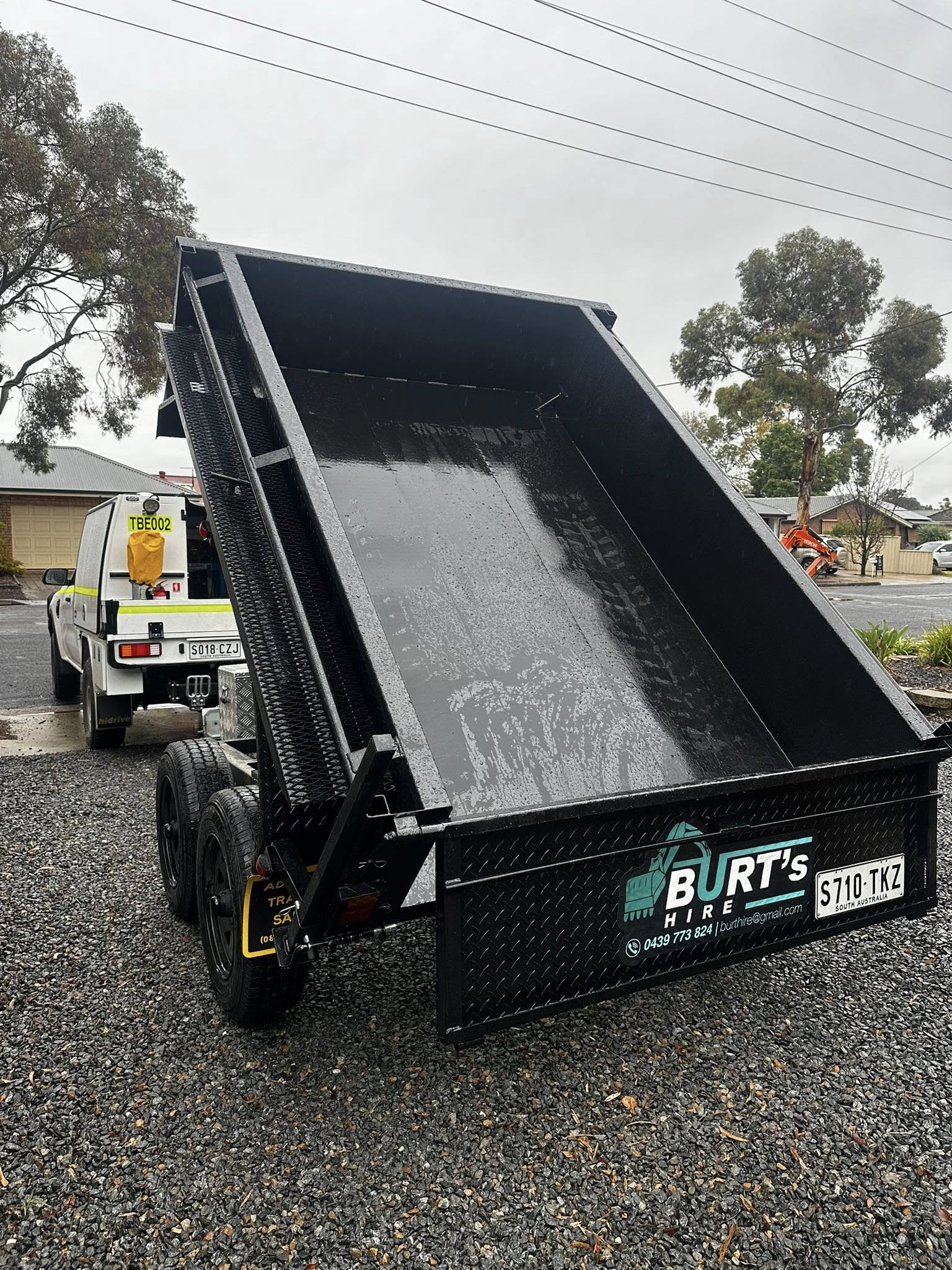 Hydraulic tipper trailer for hire Adelaide SA